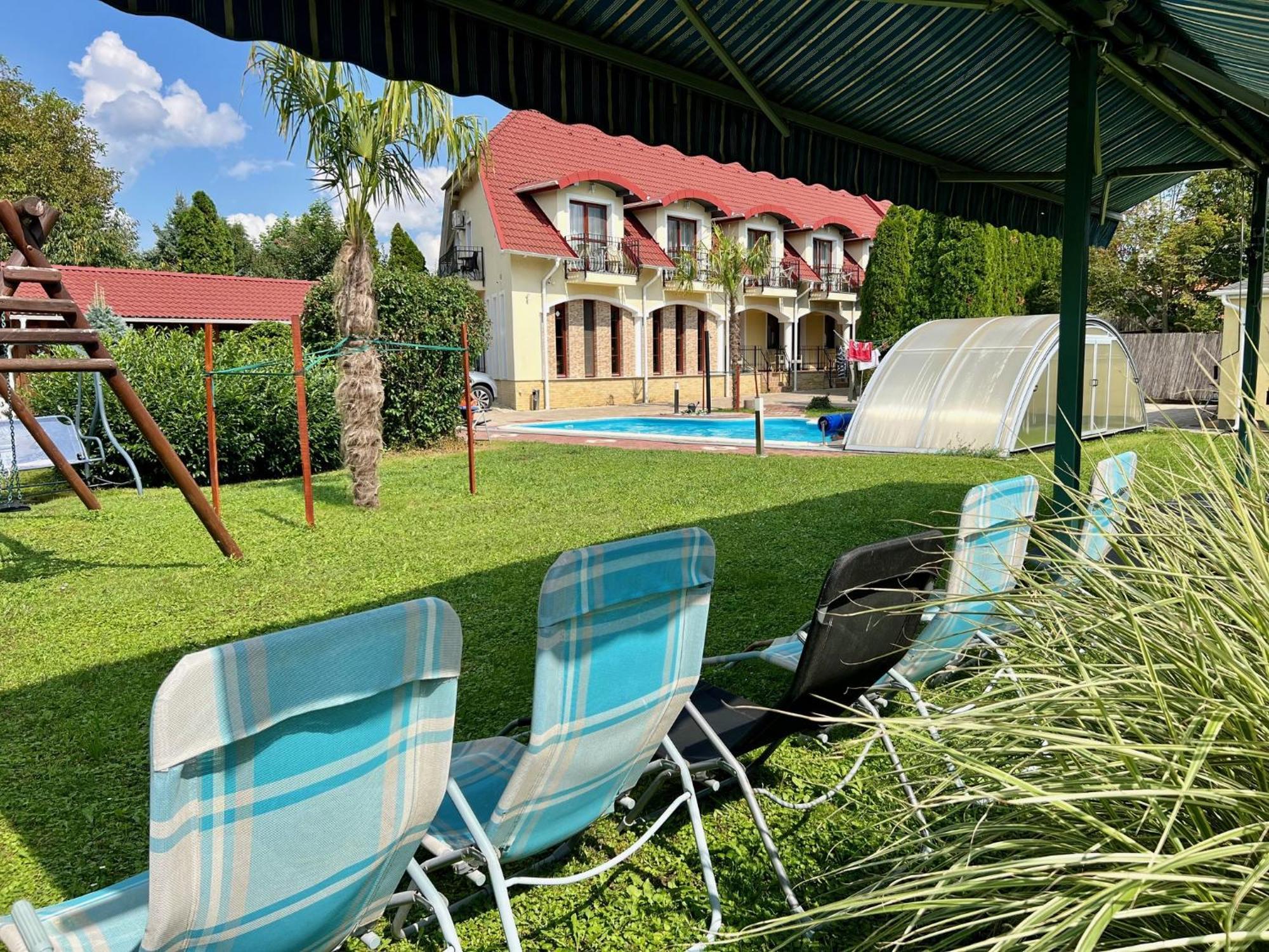 Bajor Panzio Buek-Buekfuerdo, Adults Friendly 12 Plus Eksteriør billede