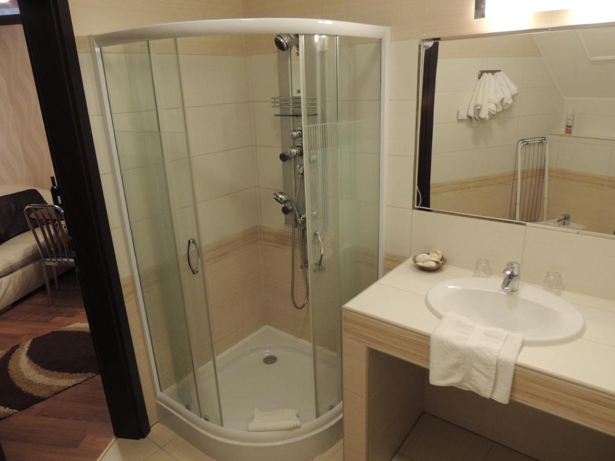 Bajor Panzio Buek-Buekfuerdo, Adults Friendly 12 Plus Eksteriør billede